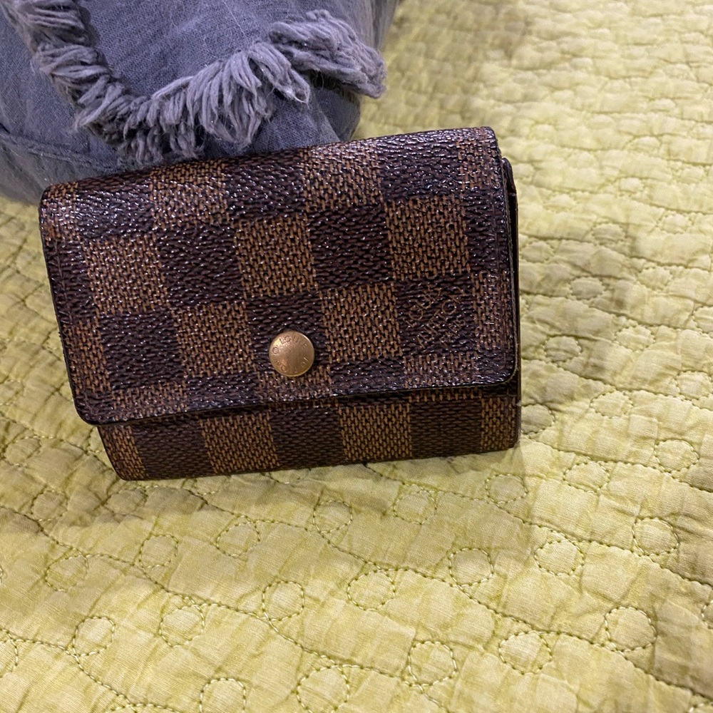 🌸SALE🌸Authentic Louis Vuitton Damier Coin Wallet